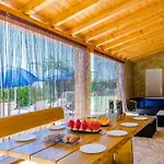 Three Bedroom Home, Pool , Sauna, Terrace
