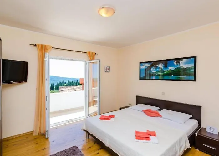 Casa vacanze Three Bedroom Home, Pool , Sauna, Terrace