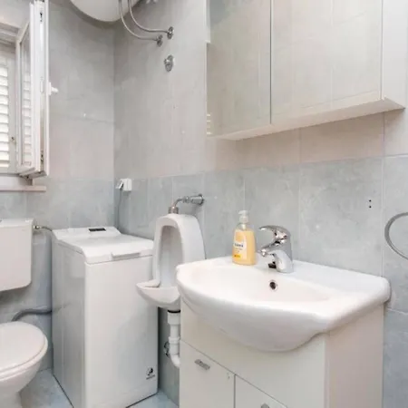 Feriehus Three Bedroom Home, Pool , Sauna, Terrace *