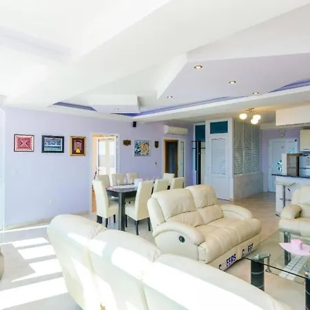 Three Bedroom Home, Pool , Sauna, Terrace Feriehus Gruda