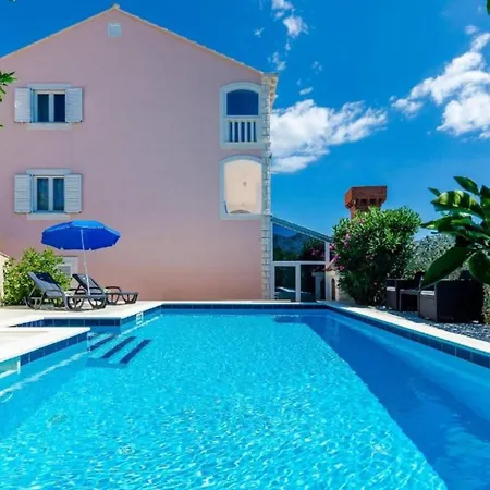 Three Bedroom Home, Pool , Sauna, Terrace Feriehus Gruda